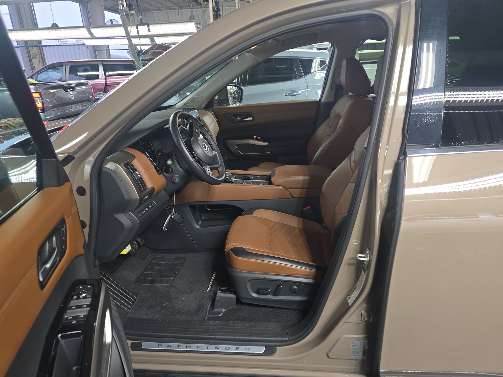 2024 Nissan Pathfinder Platinum FWD