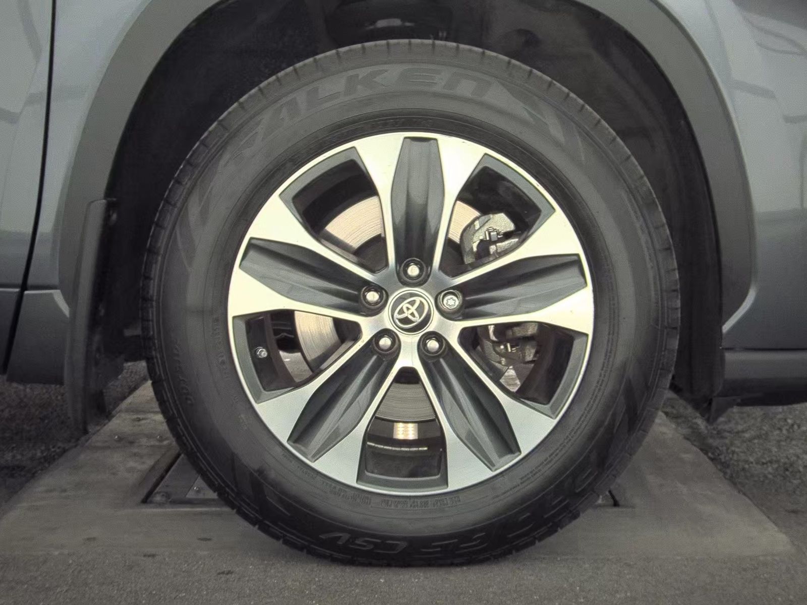 2020 Toyota Highlander XLE AWD