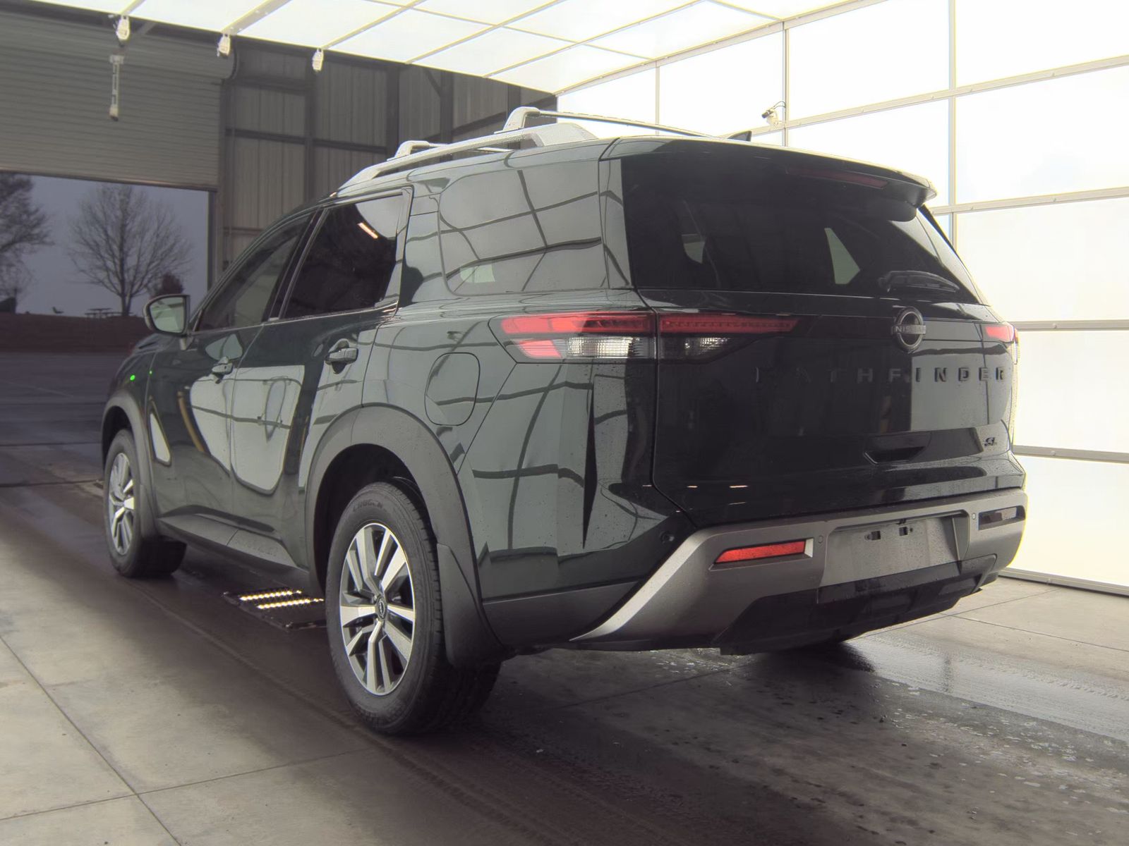 2024 Nissan Pathfinder SL FWD