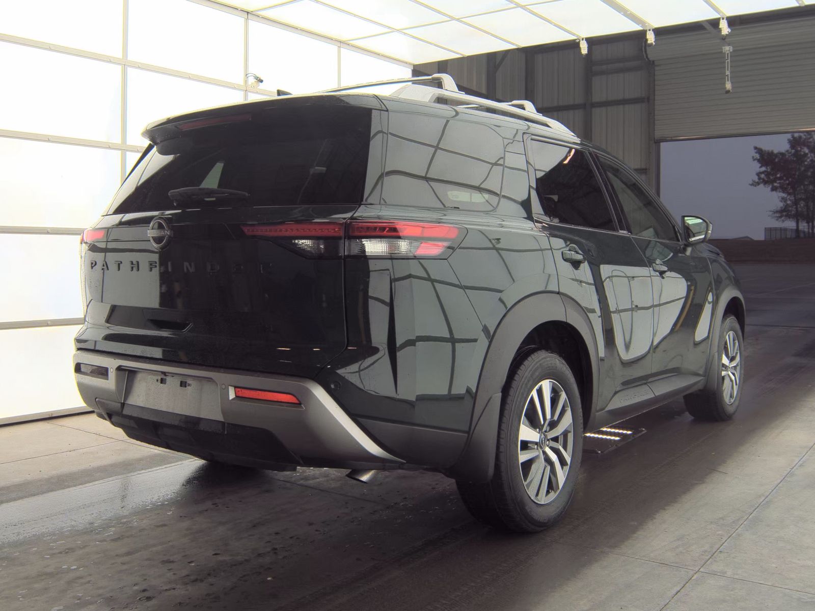 2024 Nissan Pathfinder SL FWD