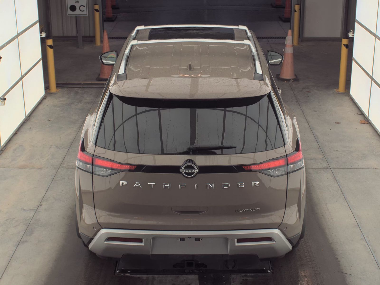 2024 Nissan Pathfinder Platinum FWD