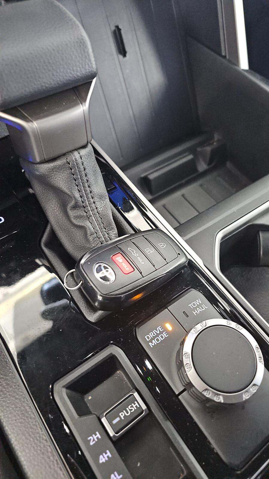 2025 Toyota Tundra SR5 AWD