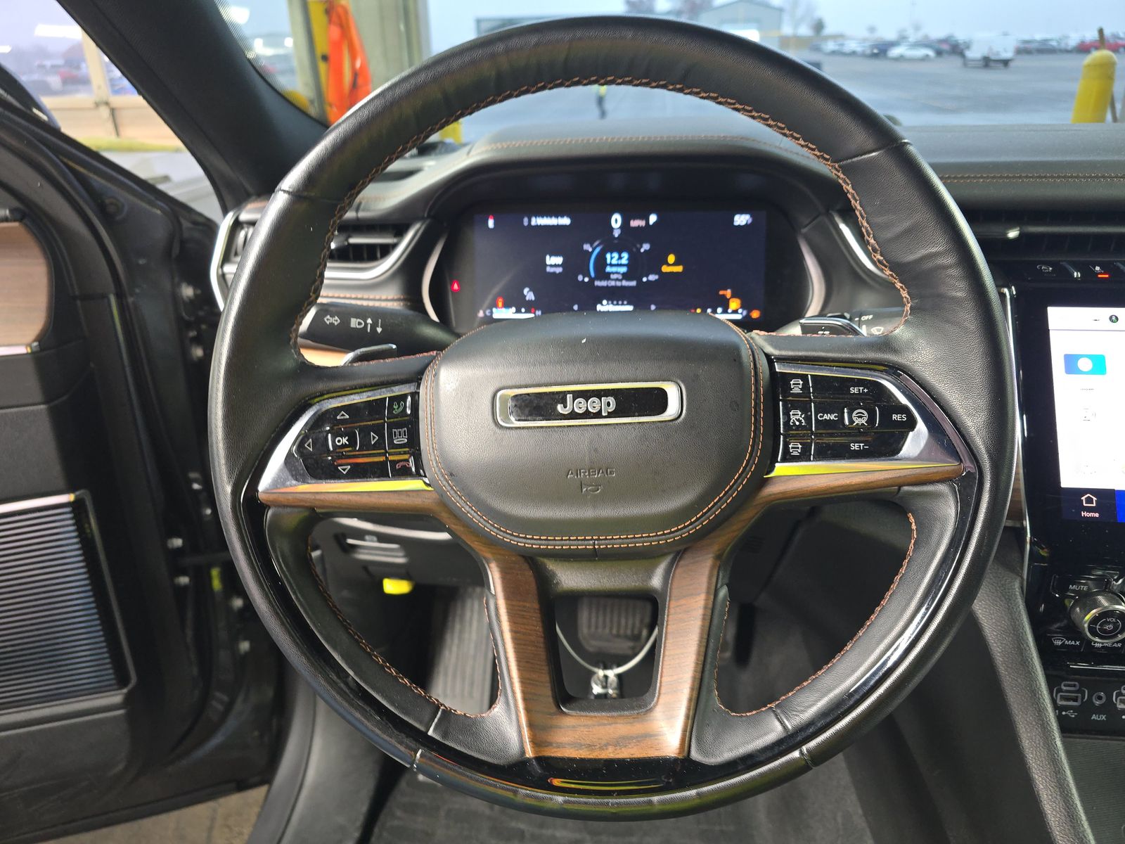 2022 Jeep Grand Cherokee Summit AWD