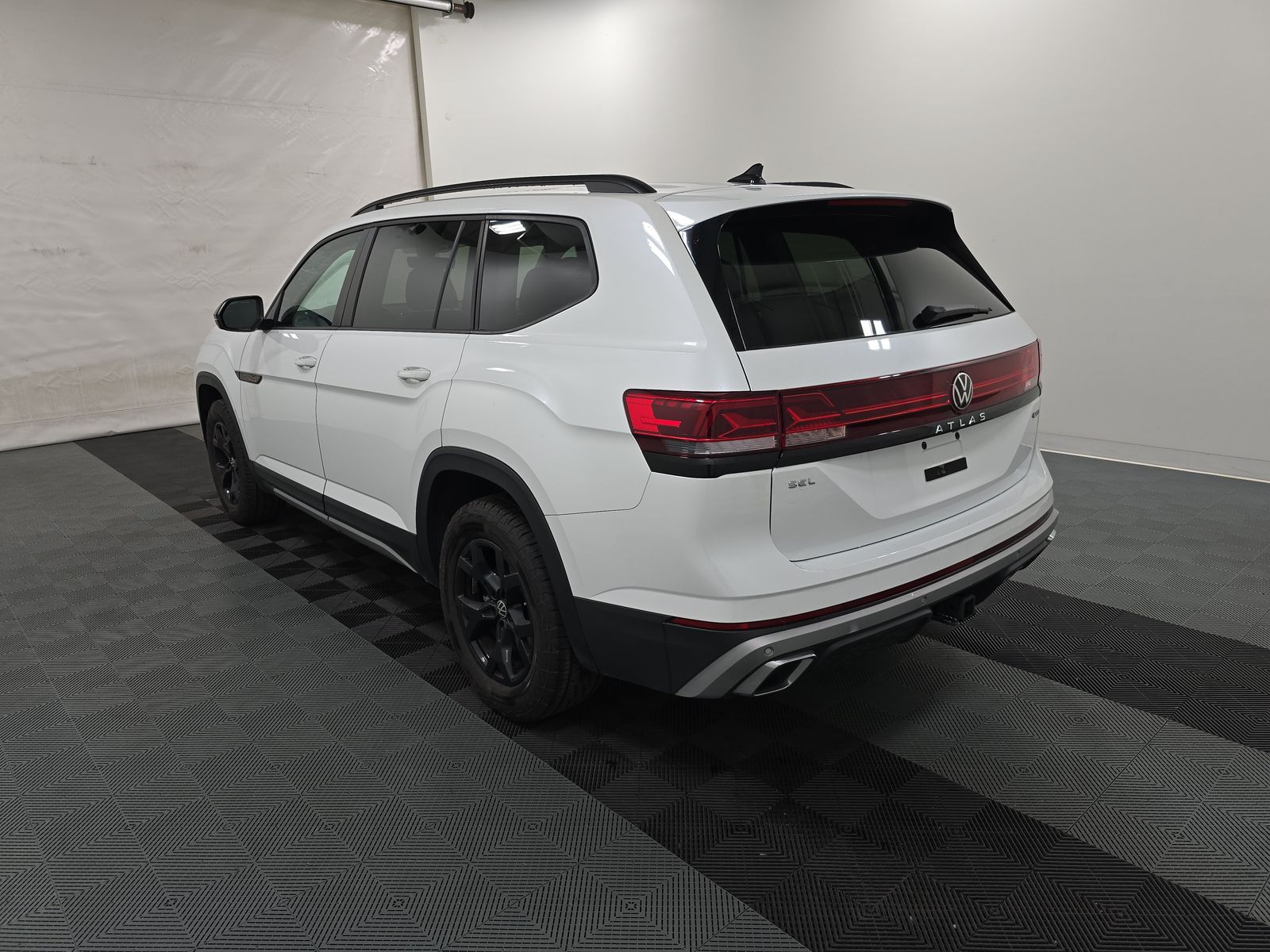 2024 Volkswagen Atlas 2.0T Peak Edition SEL AWD