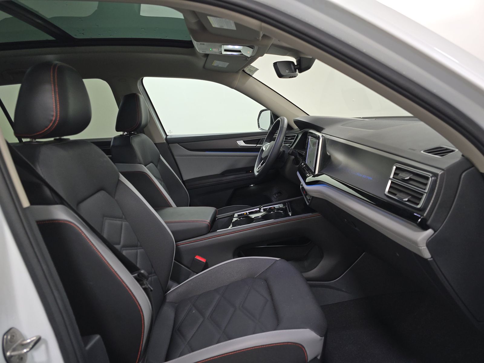 2024 Volkswagen Atlas 2.0T Peak Edition SEL AWD