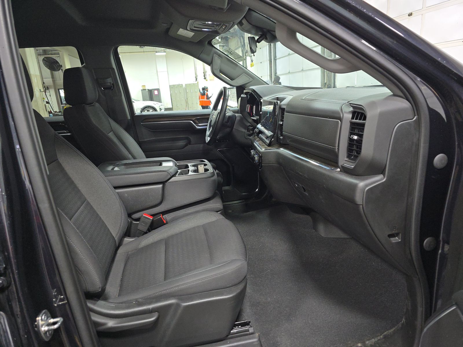 2023 Chevrolet Silverado 1500 LT AWD