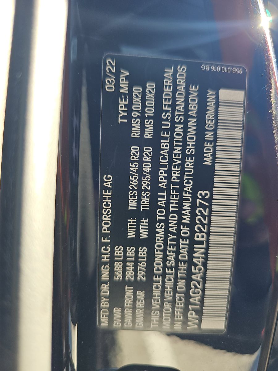 2022 Porsche Macan S AWD