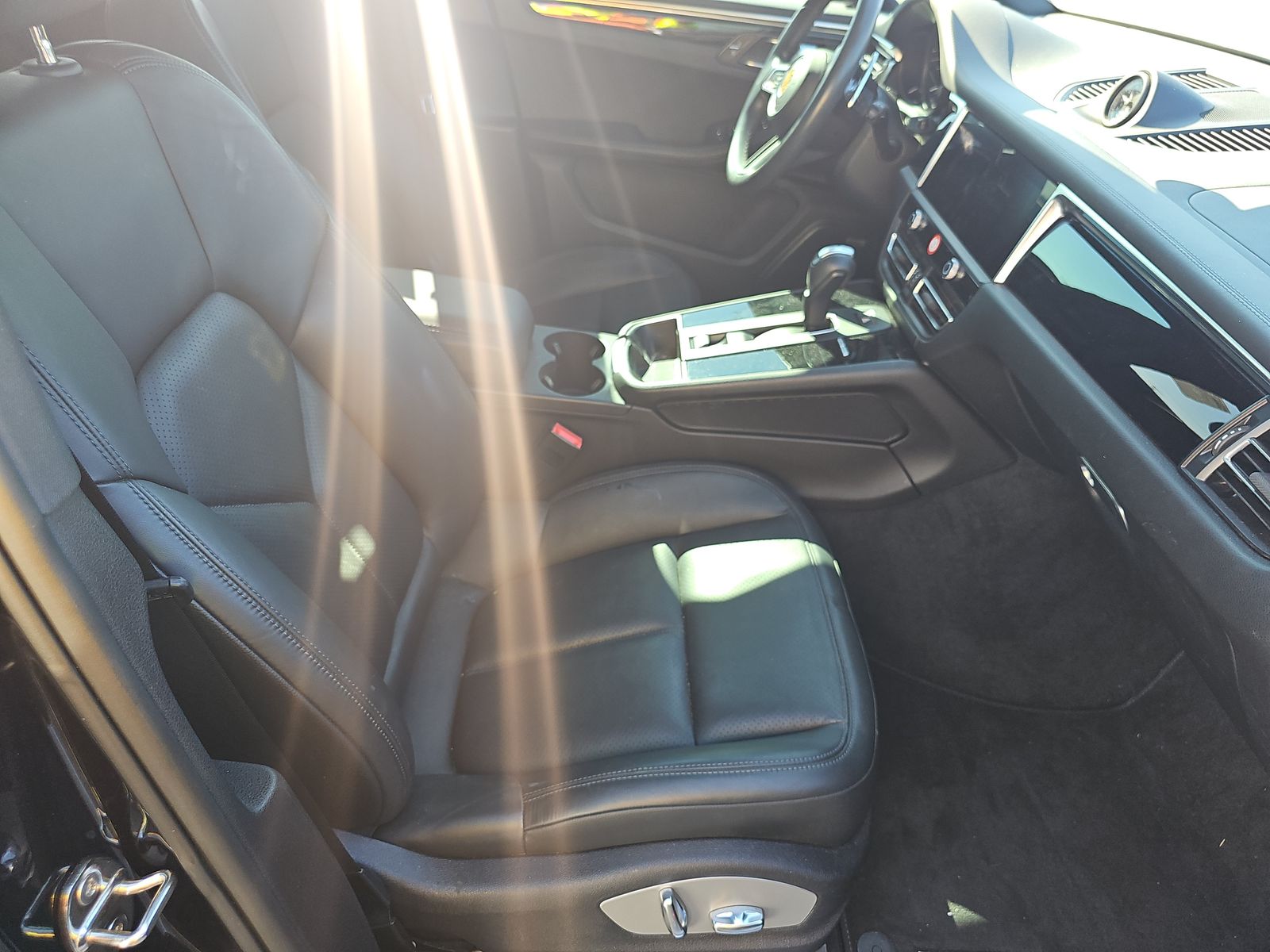 2022 Porsche Macan S AWD