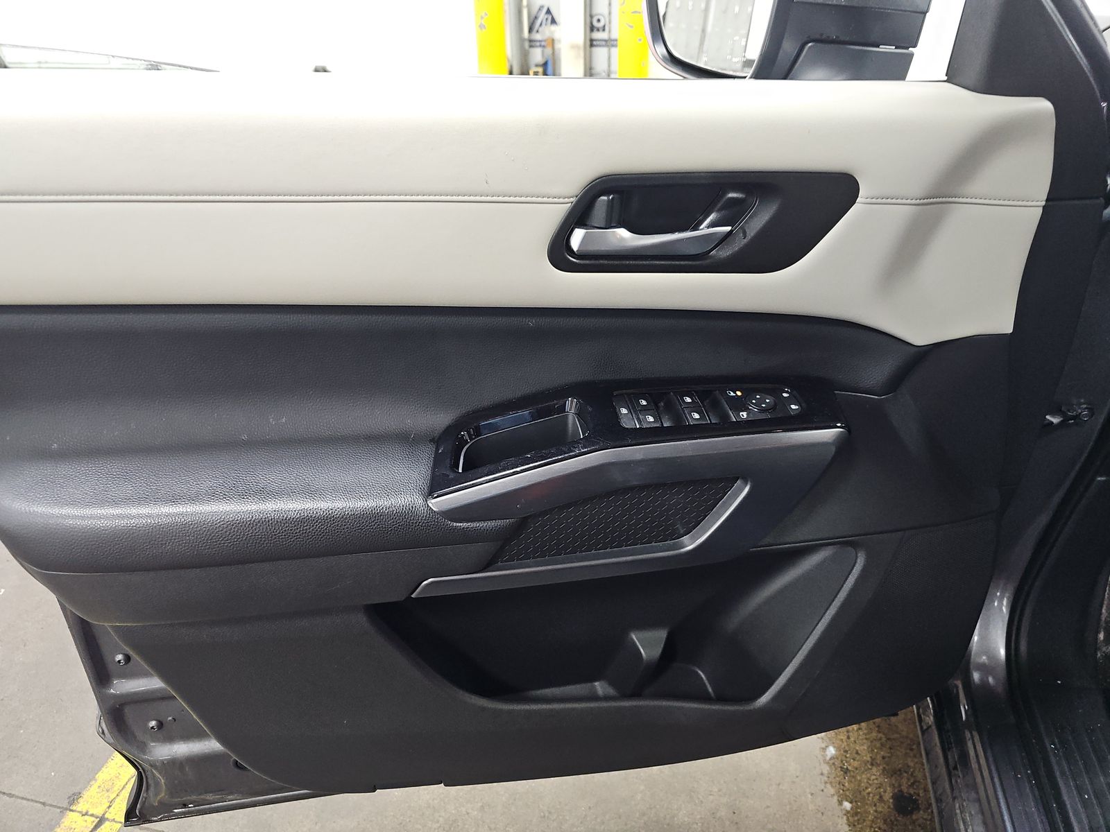 2023 Nissan Pathfinder SL AWD