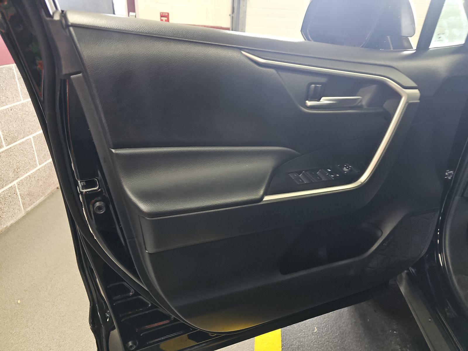 2023 Toyota RAV4 XLE FWD