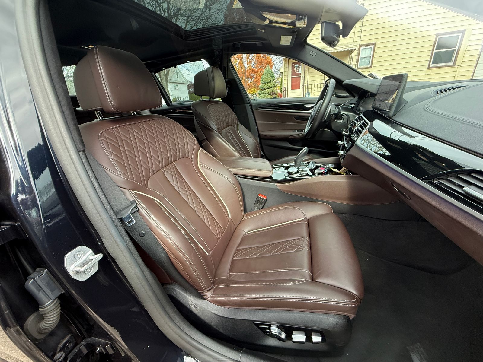 2022 BMW 5 Series M550i xDrive AWD