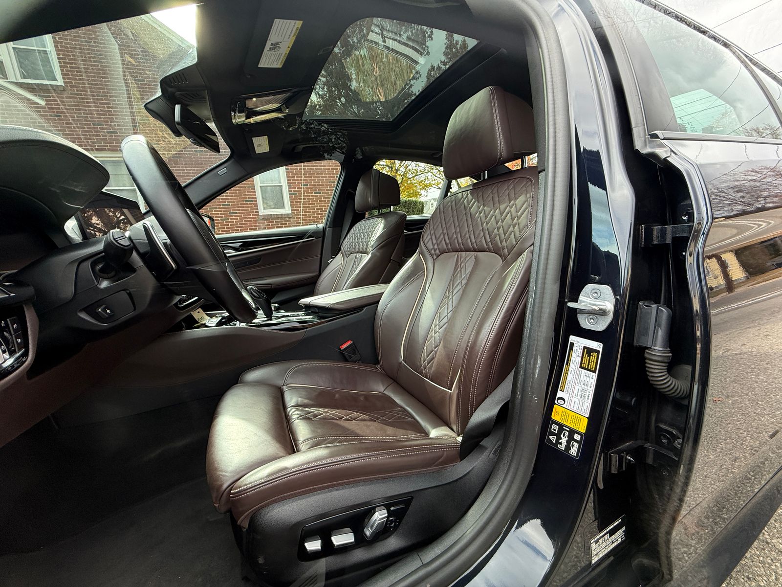 2022 BMW 5 Series M550i xDrive AWD