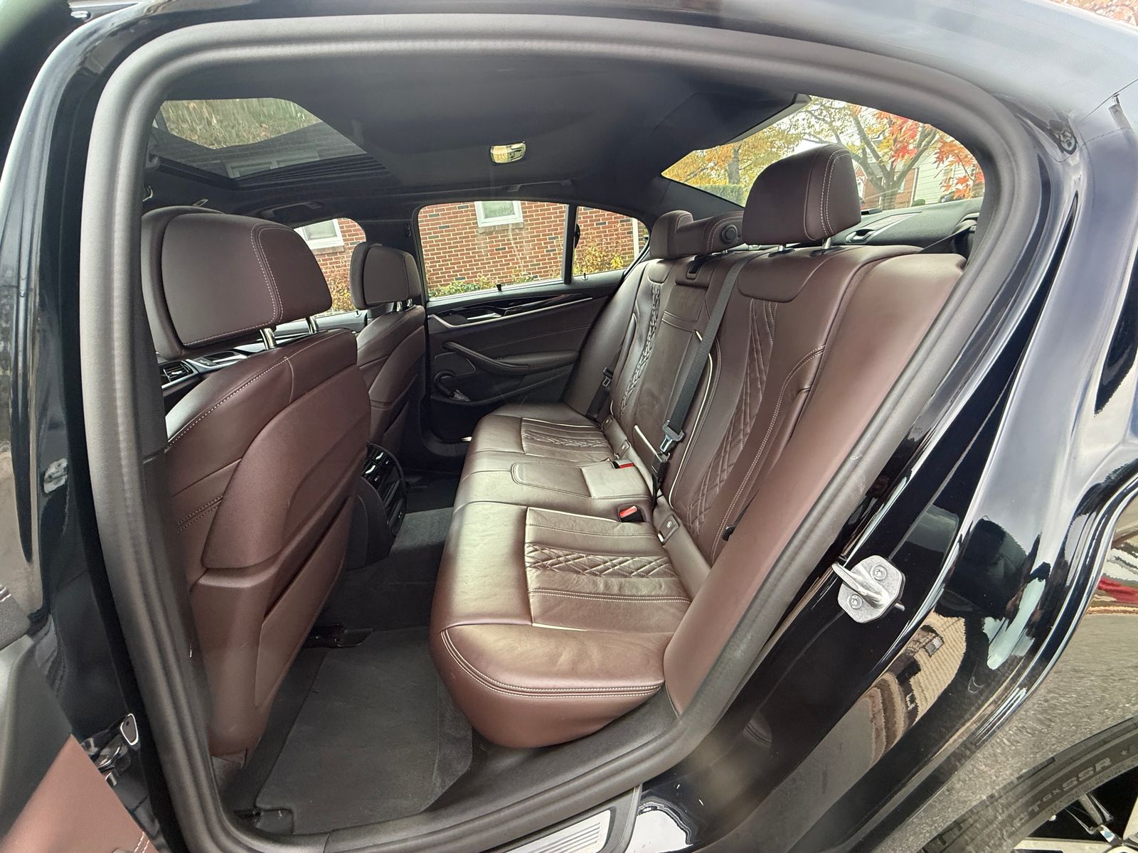 2022 BMW 5 Series M550i xDrive AWD