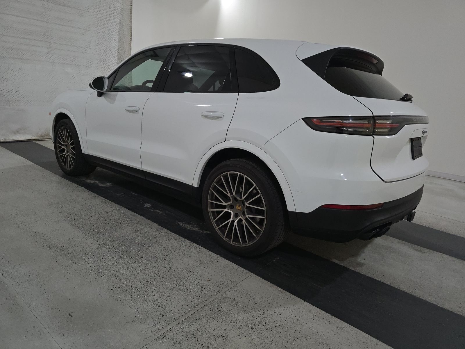 2022 Porsche Cayenne Platinum Edition AWD