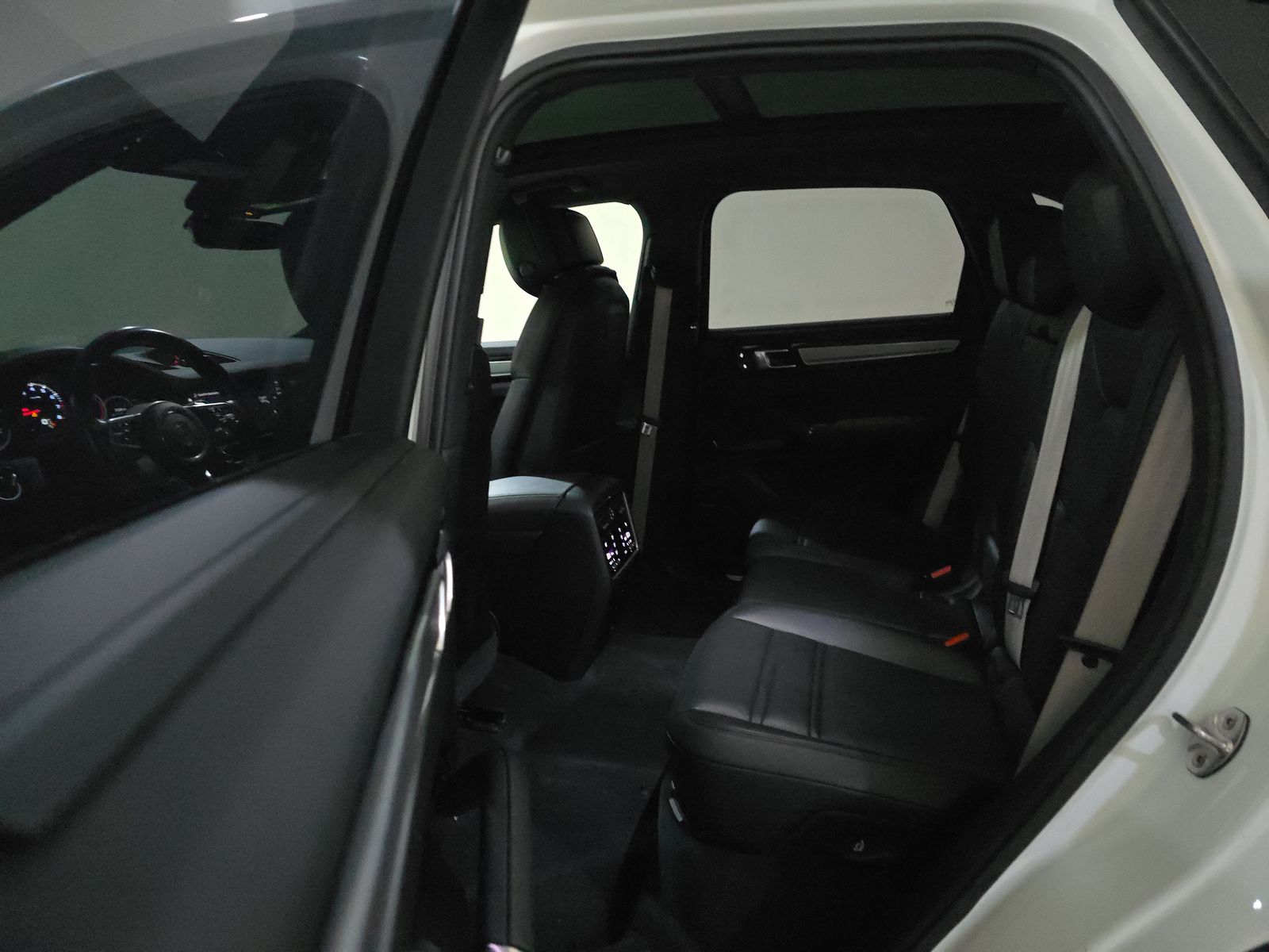 2022 Porsche Cayenne Platinum Edition AWD