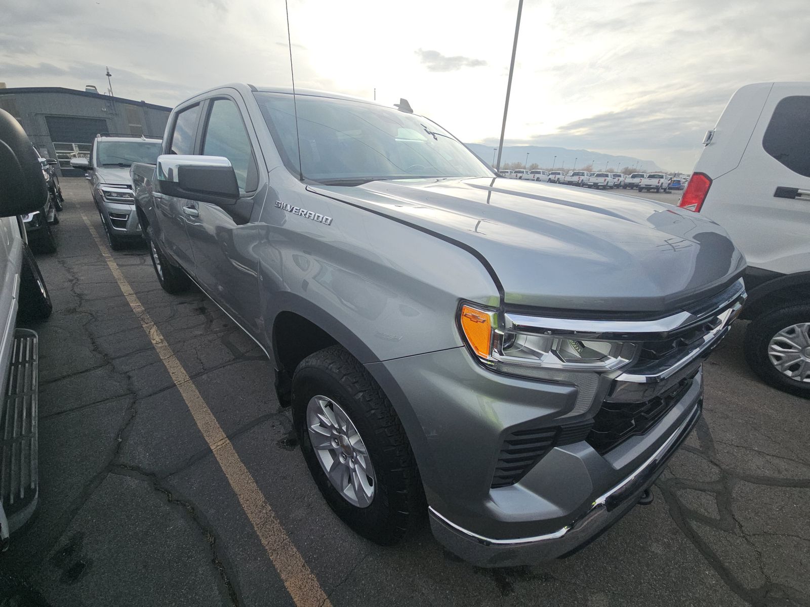 2025 Chevrolet Silverado 1500 LT AWD