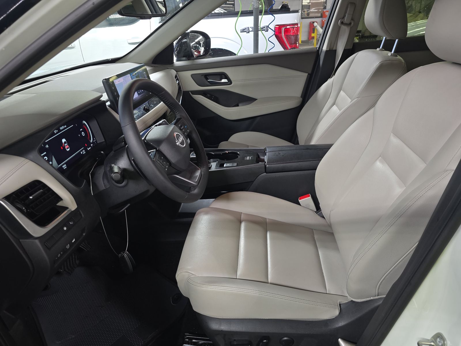 2025 Nissan Rogue SL FWD