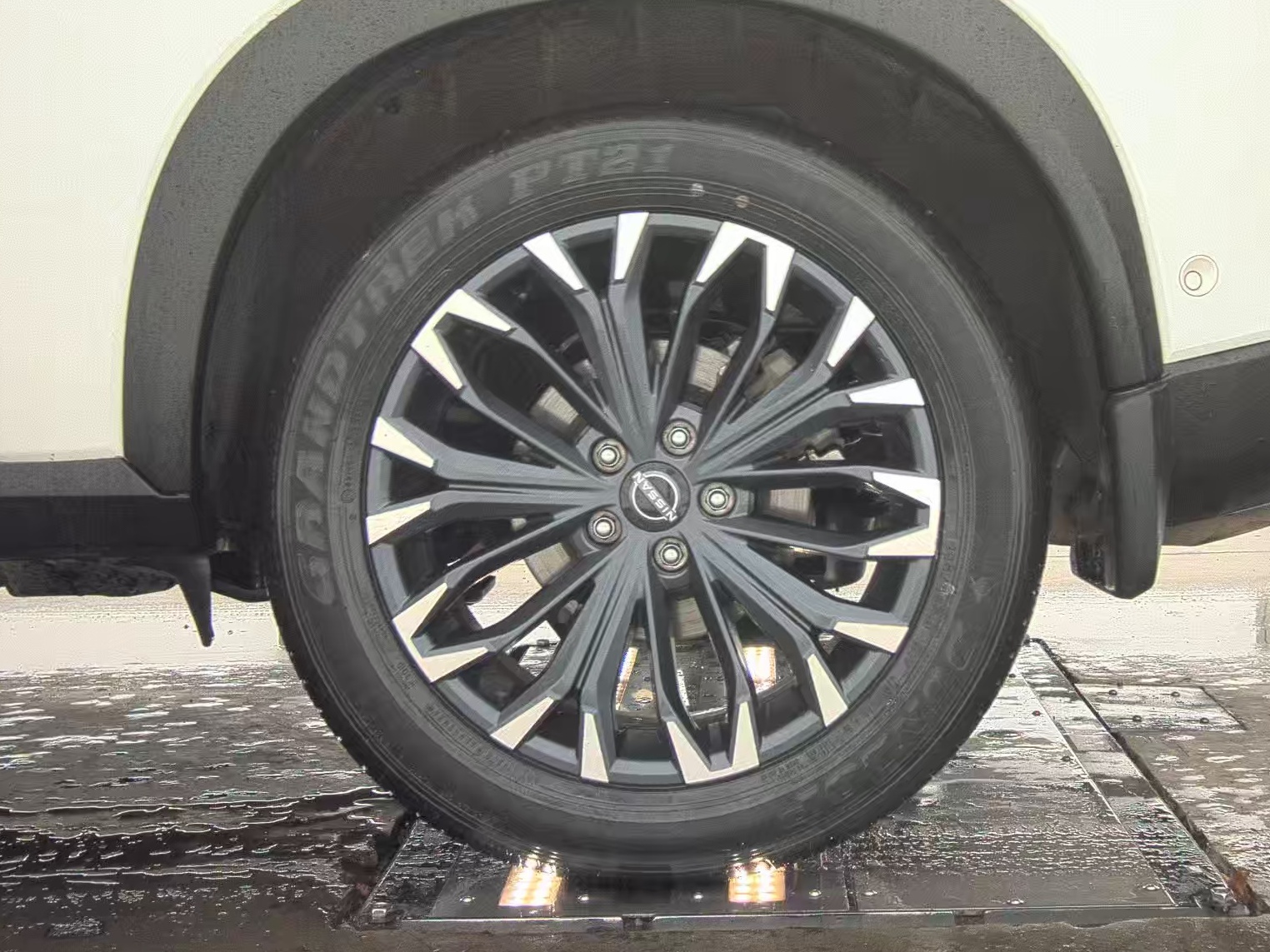 2025 Nissan Rogue SL FWD