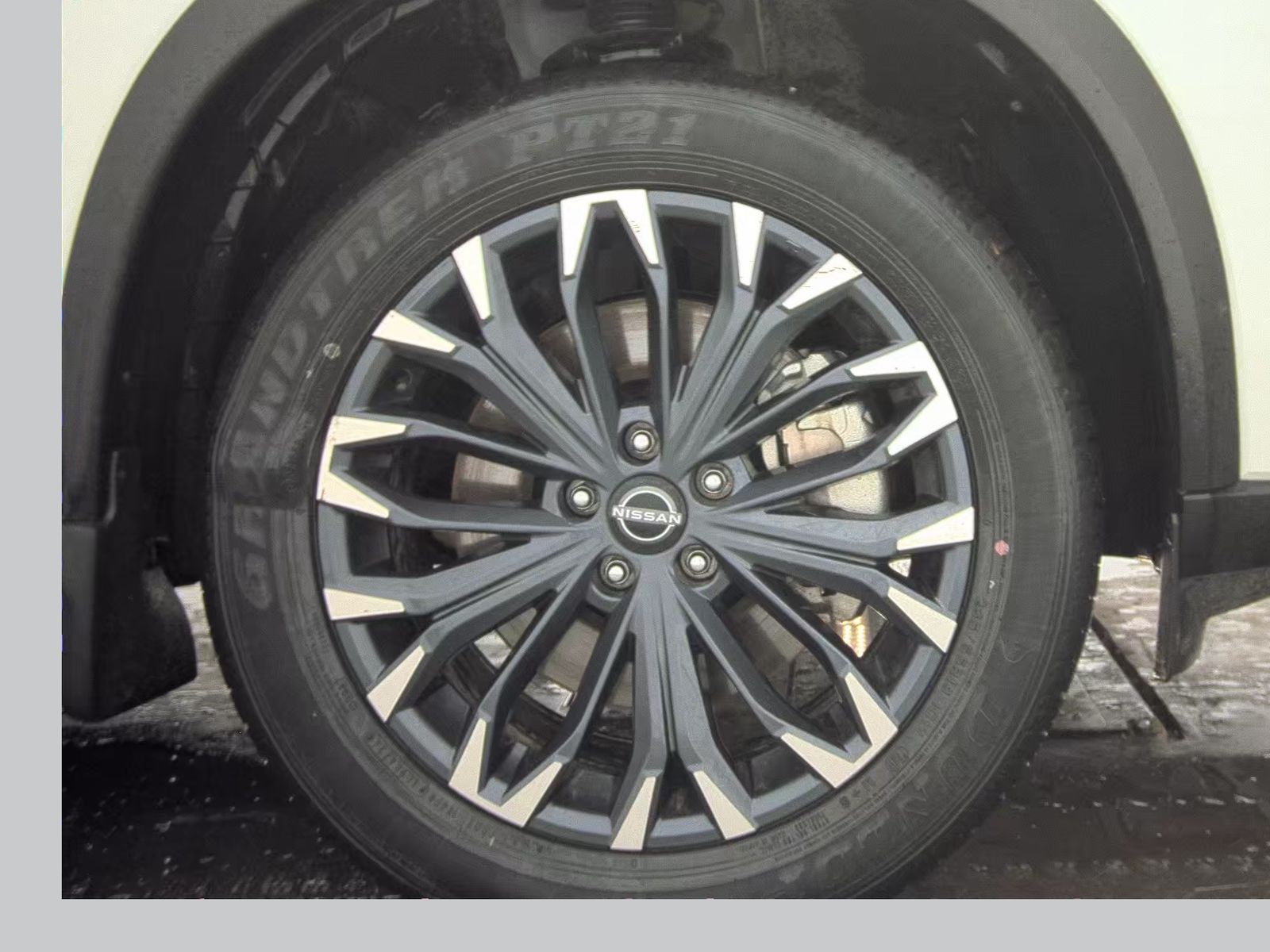 2025 Nissan Rogue SL FWD