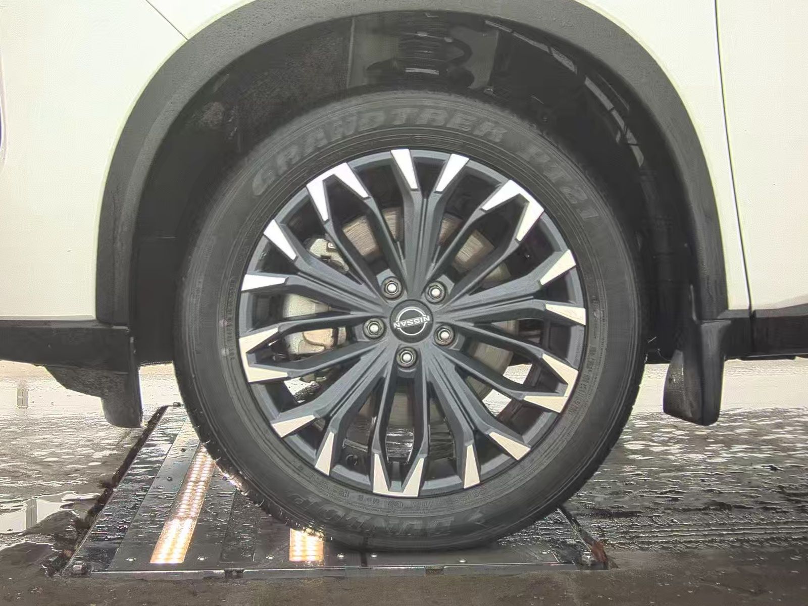 2025 Nissan Rogue SL FWD