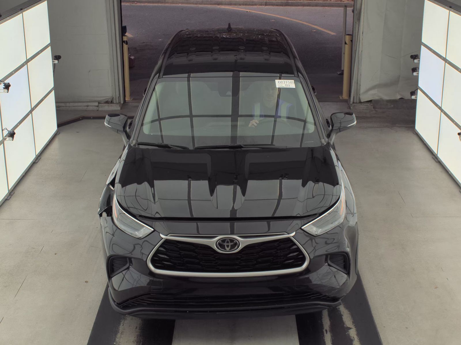 2022 Toyota Highlander L FWD