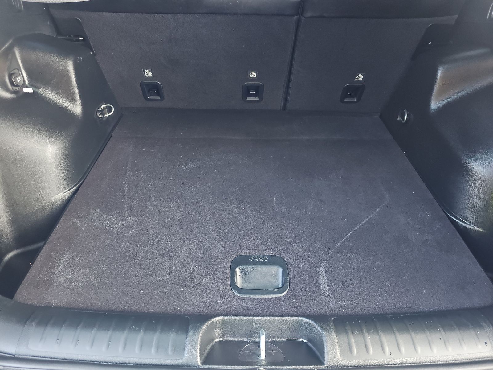 2023 Jeep Cherokee Altitude Lux AWD