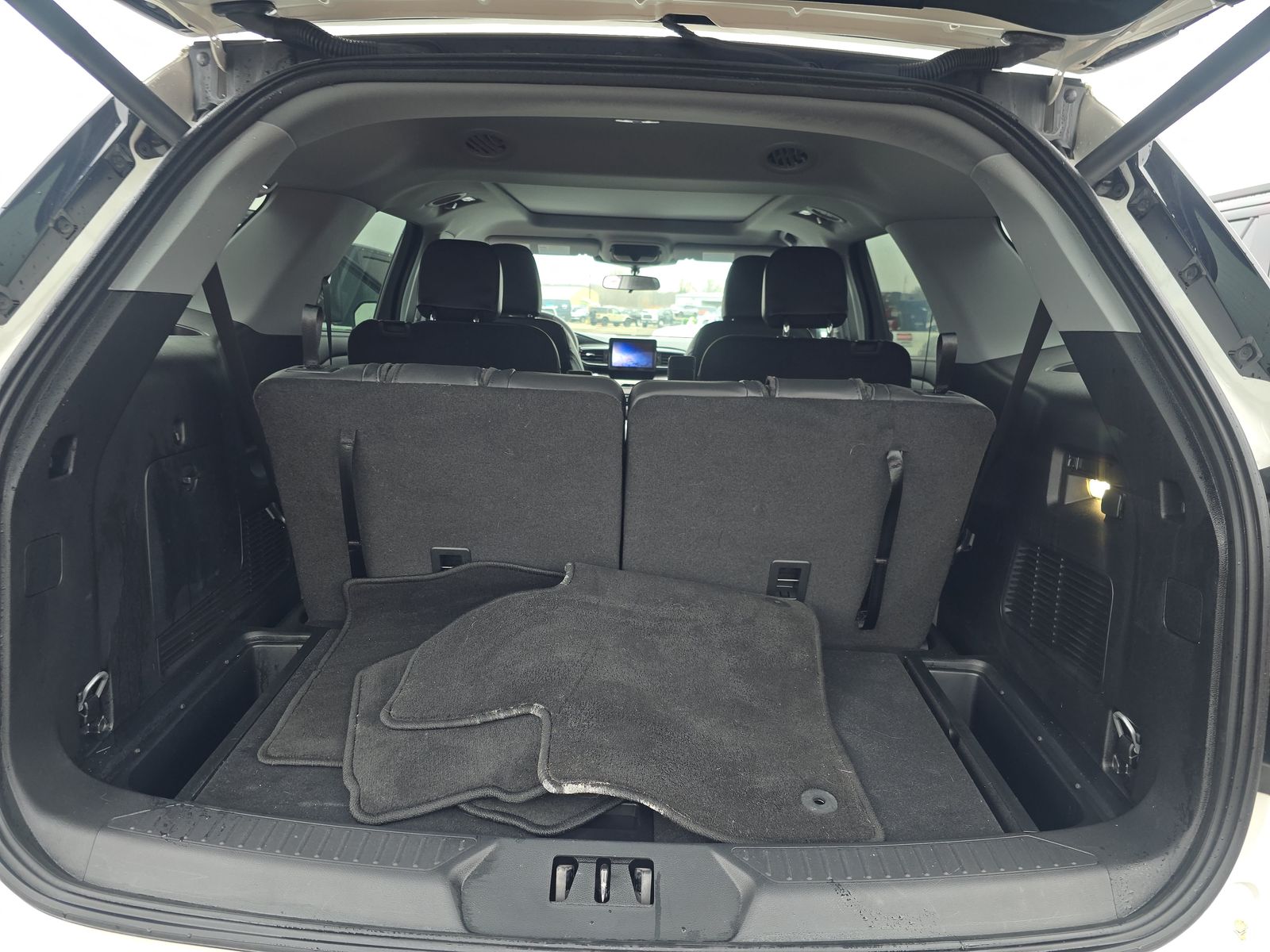 2023 Ford Explorer XLT AWD