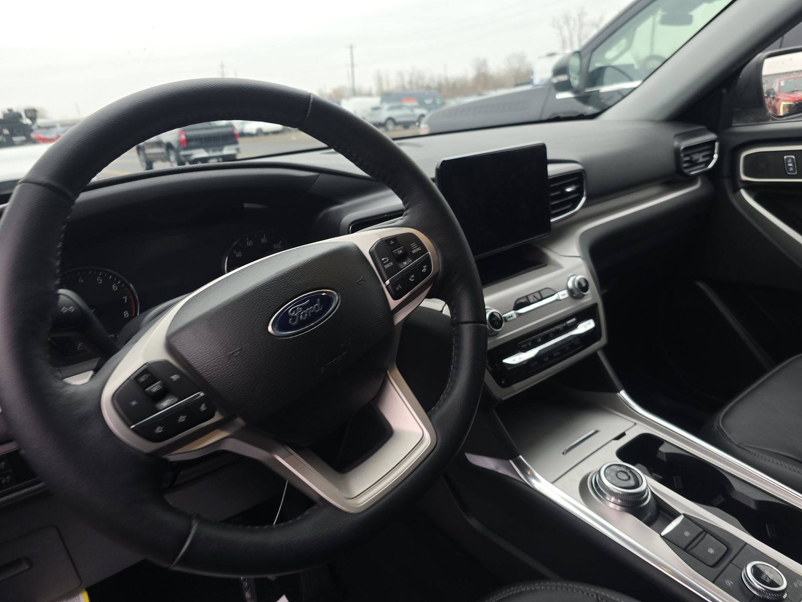 2023 Ford Explorer XLT AWD