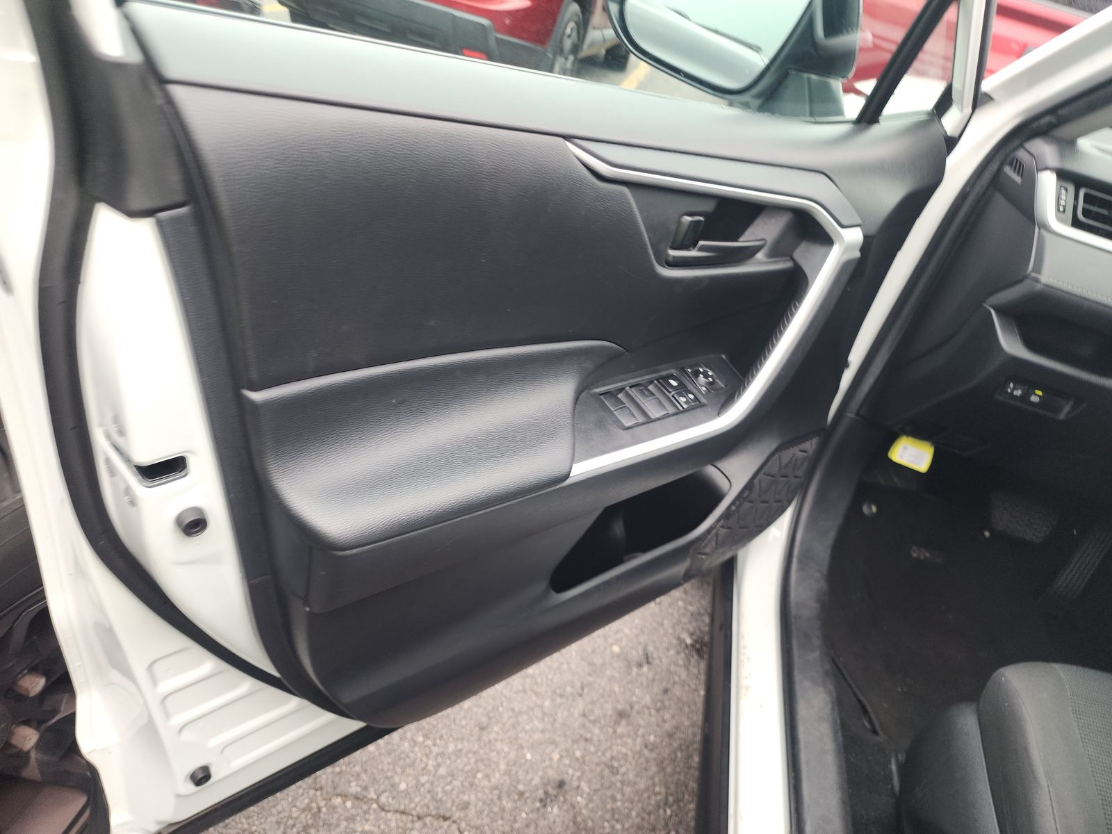 2023 Toyota RAV4 LE FWD