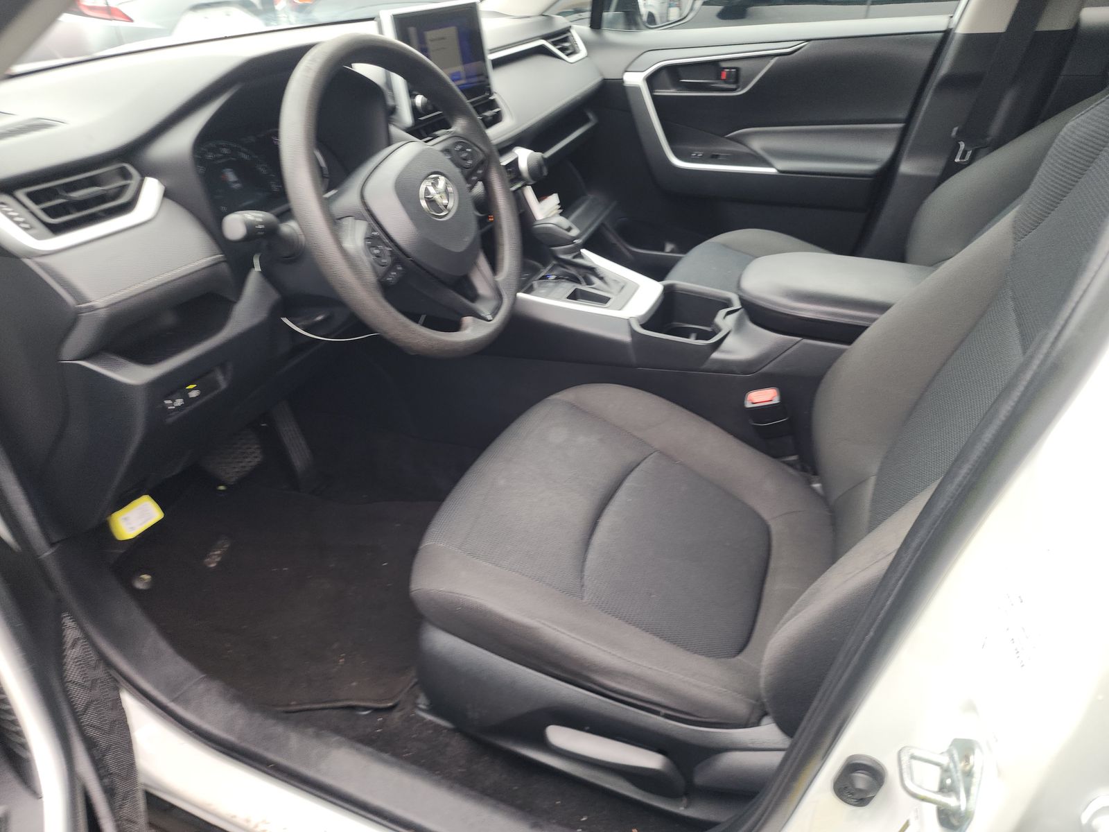 2023 Toyota RAV4 LE FWD