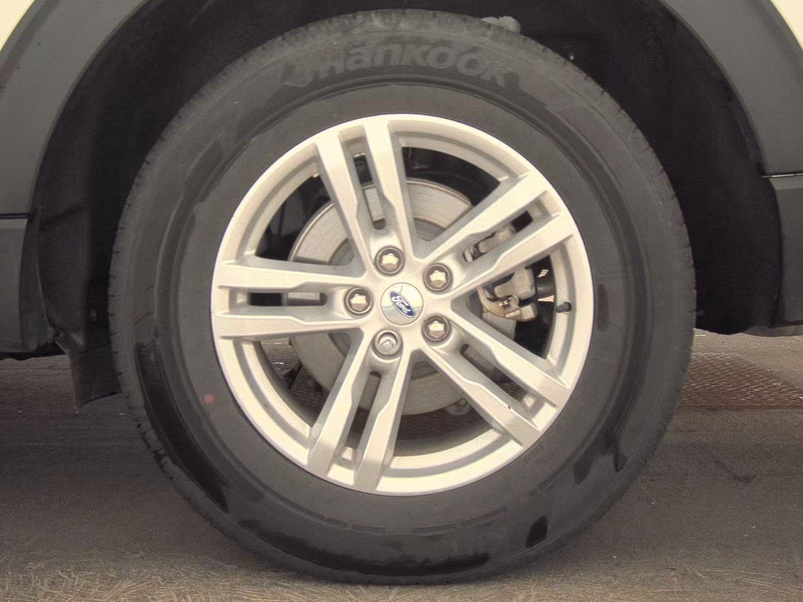 2023 Ford Explorer XLT AWD