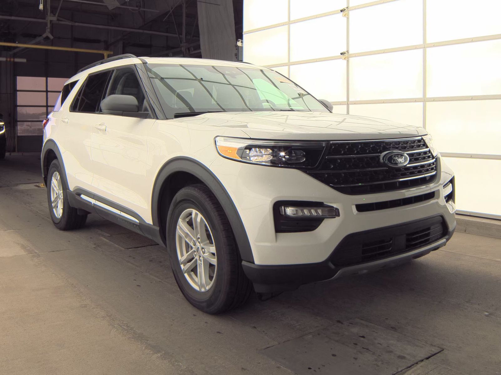 2023 Ford Explorer XLT AWD