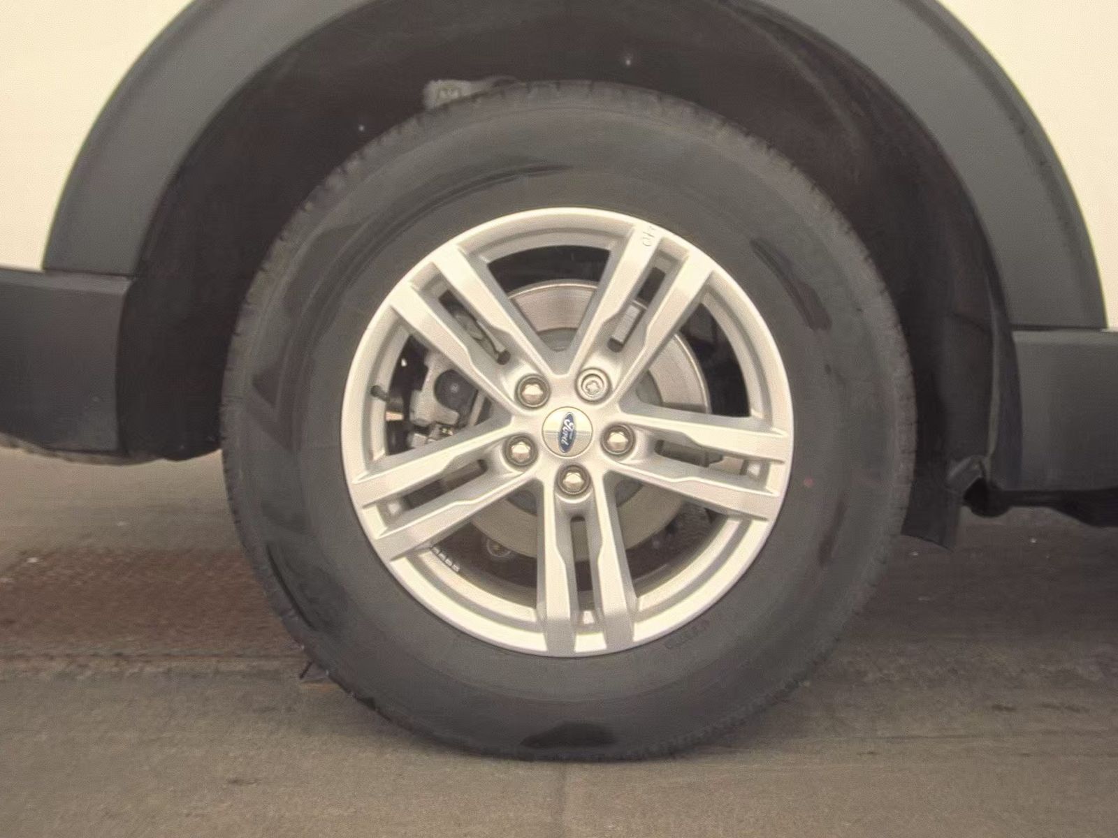 2023 Ford Explorer XLT AWD