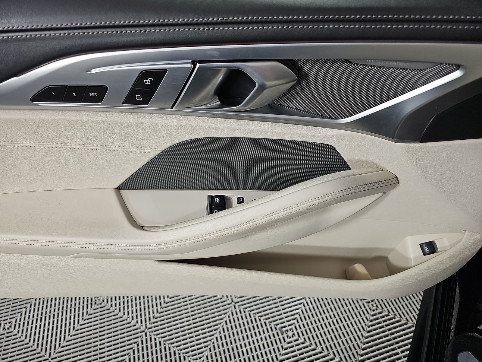 2022 BMW 8 Series 840i xDrive AWD