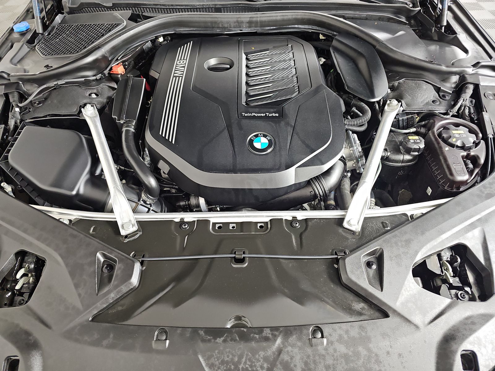 2022 BMW 8 Series 840i xDrive AWD