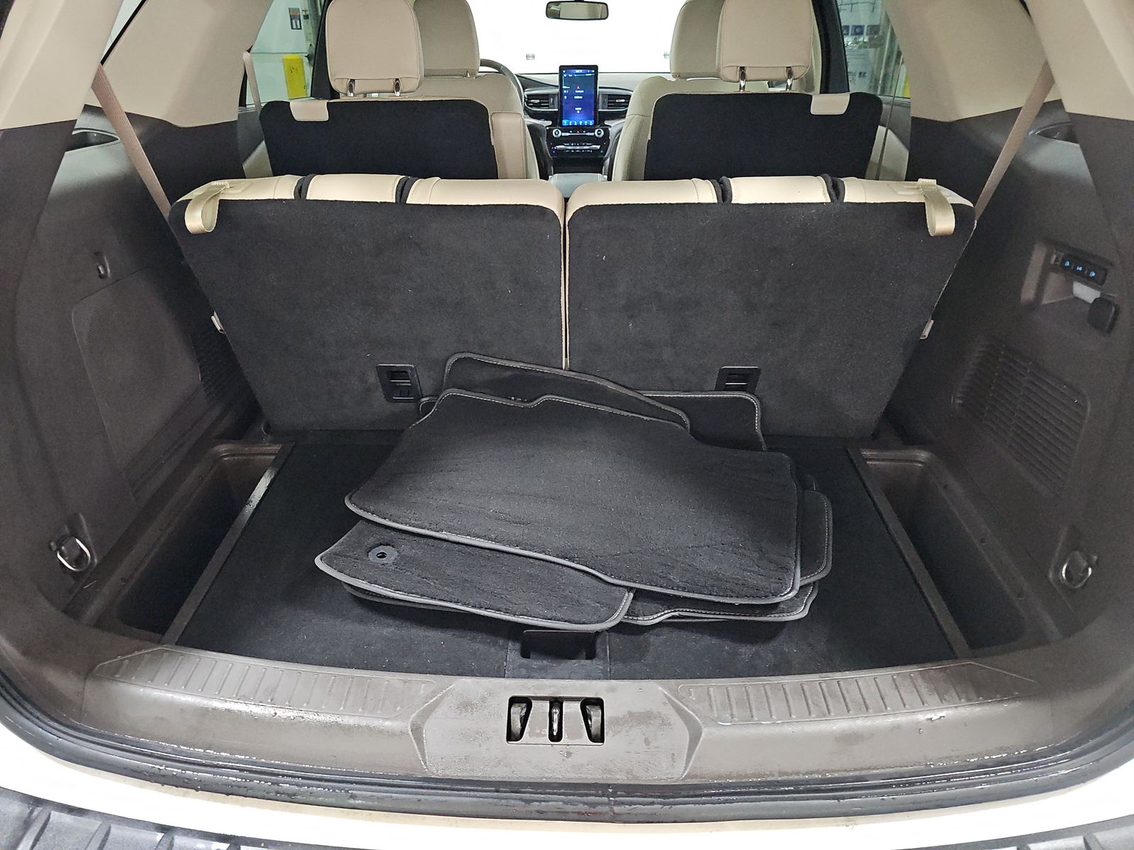 2022 Ford Explorer Platinum AWD