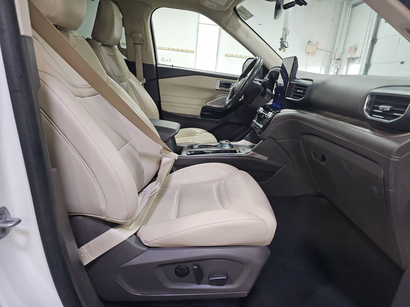 2022 Ford Explorer Platinum AWD