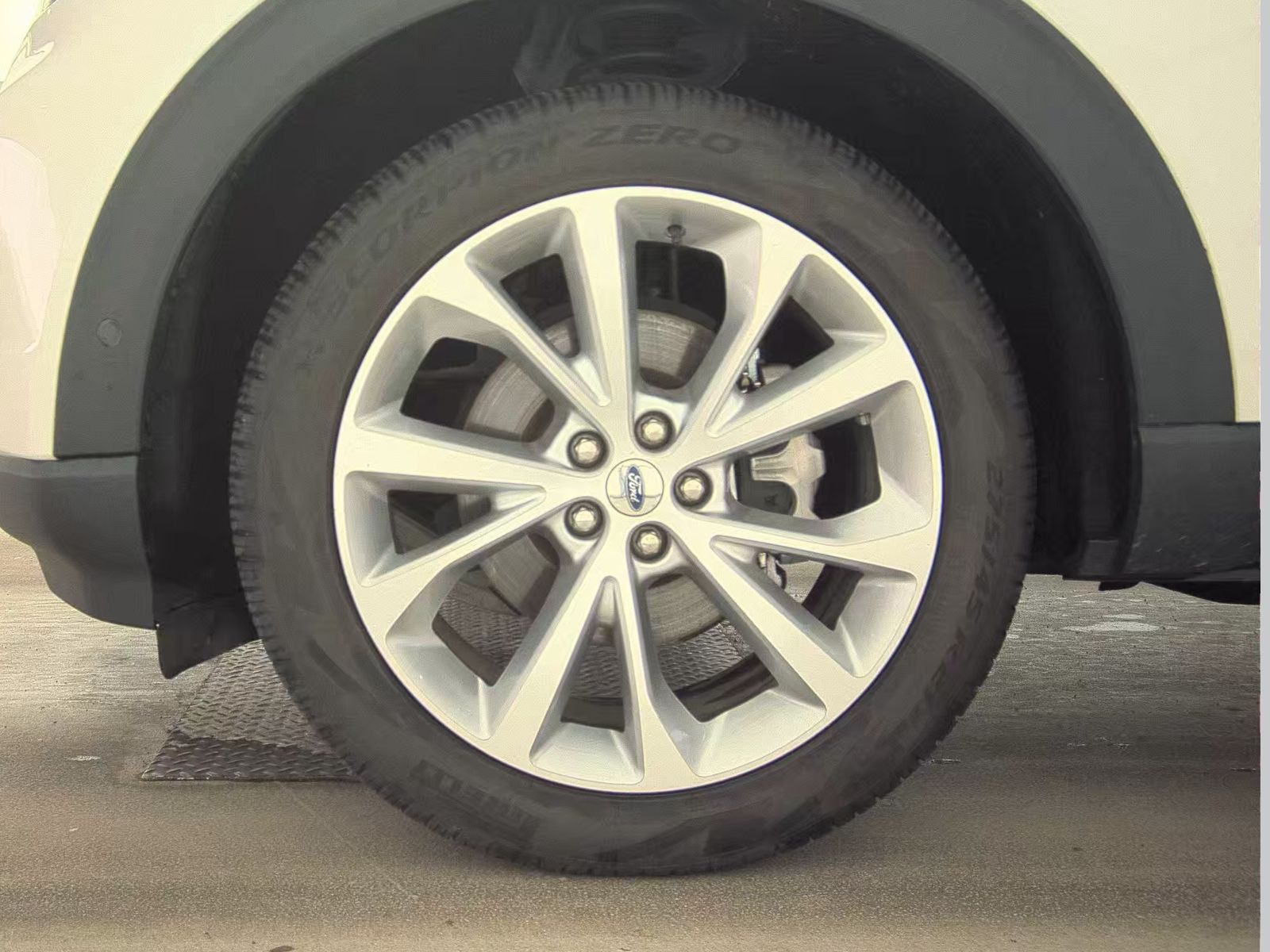 2022 Ford Explorer Platinum AWD