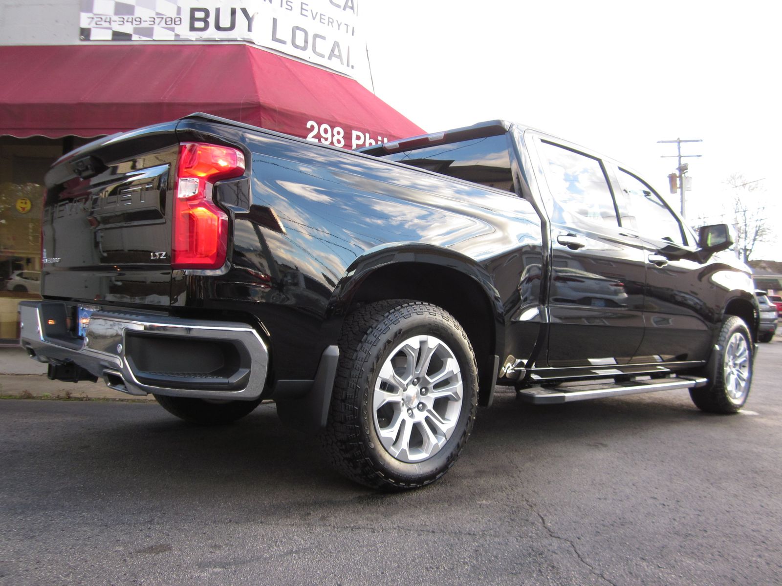 2025 Chevrolet Silverado 1500 LTZ AWD