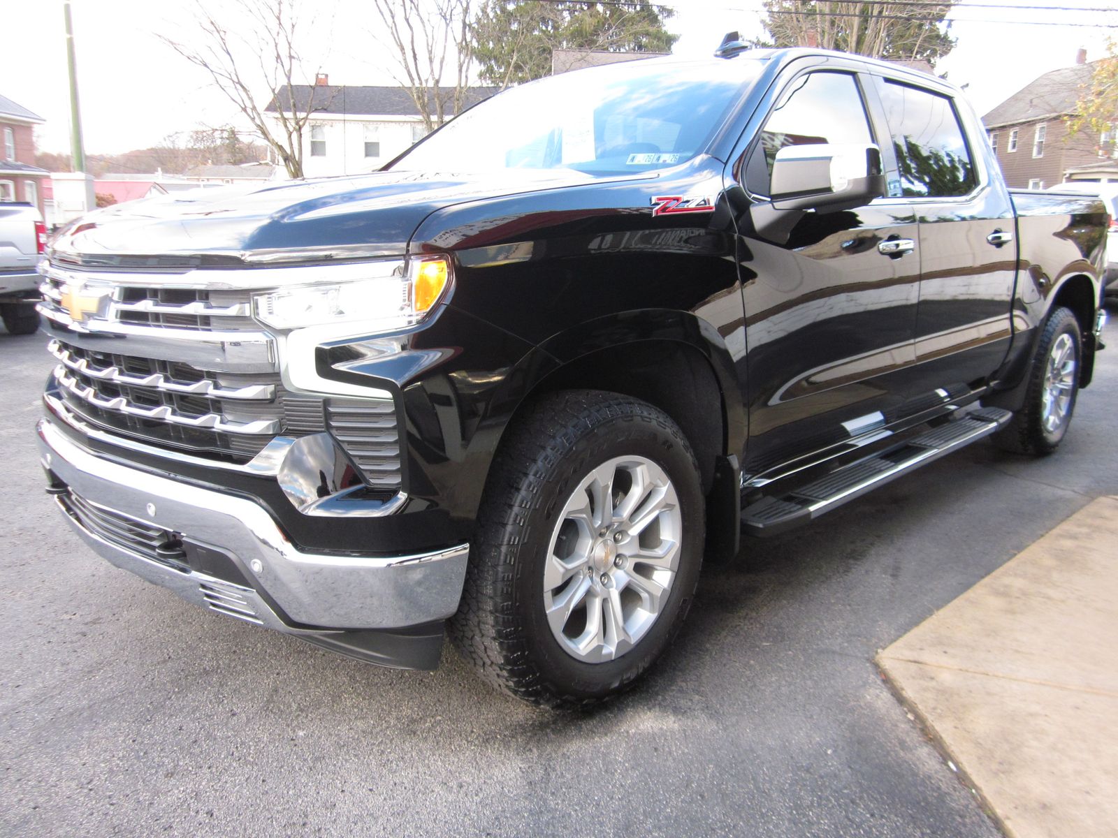 2025 Chevrolet Silverado 1500 LTZ AWD