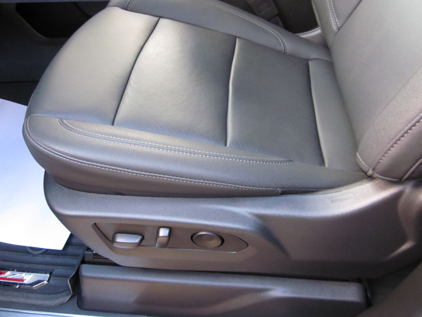 2025 Chevrolet Silverado 1500 LTZ AWD