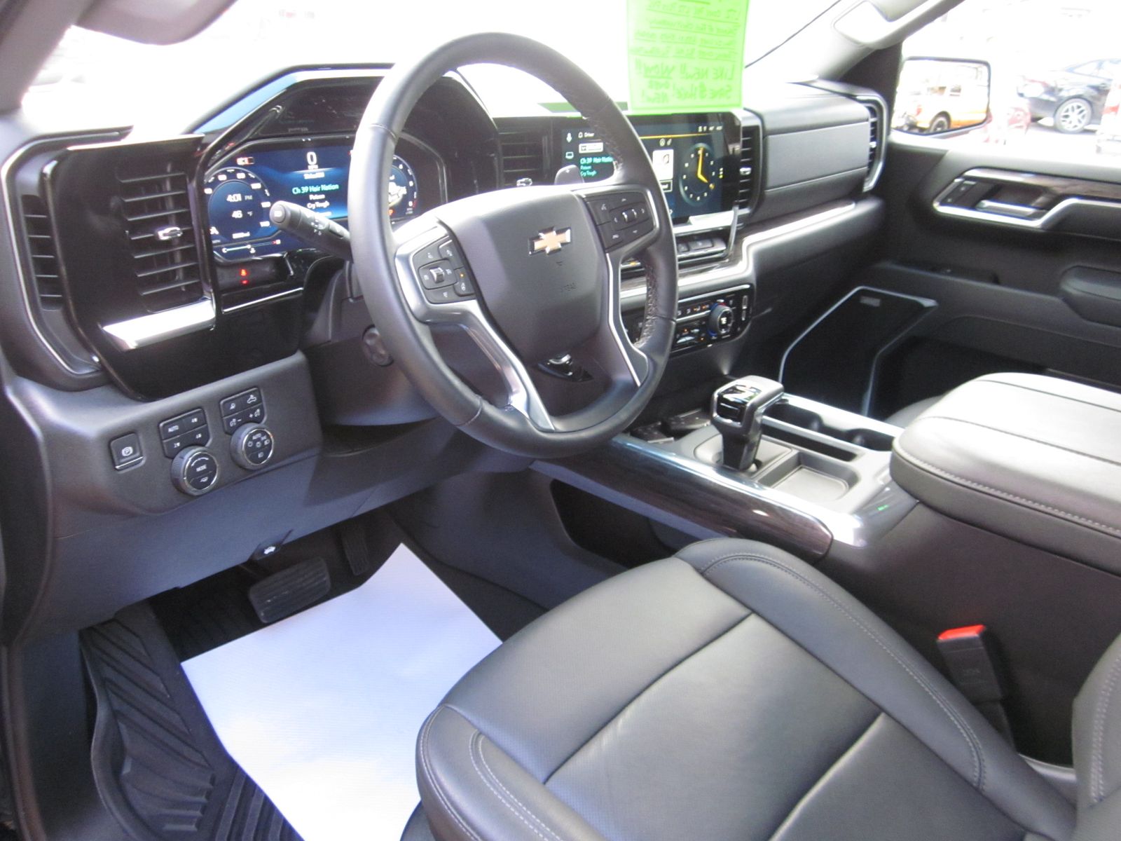 2025 Chevrolet Silverado 1500 LTZ AWD