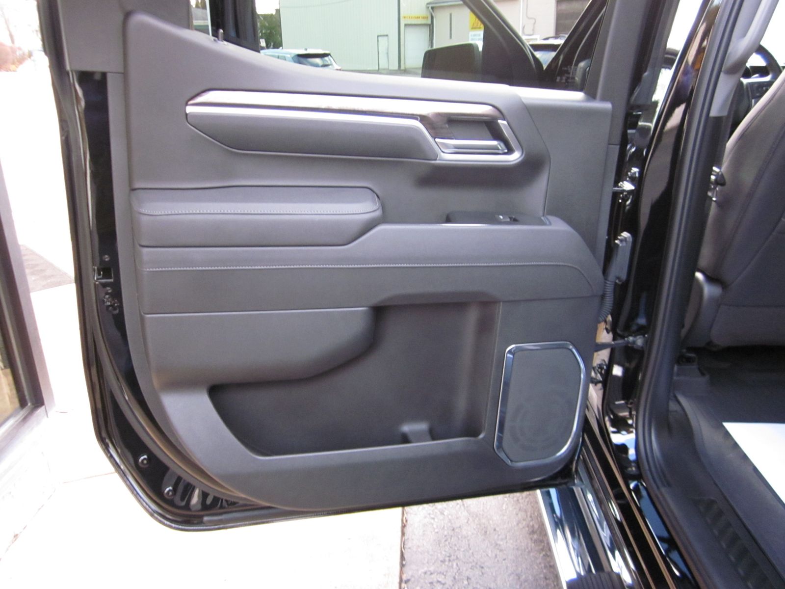 2025 Chevrolet Silverado 1500 LTZ AWD