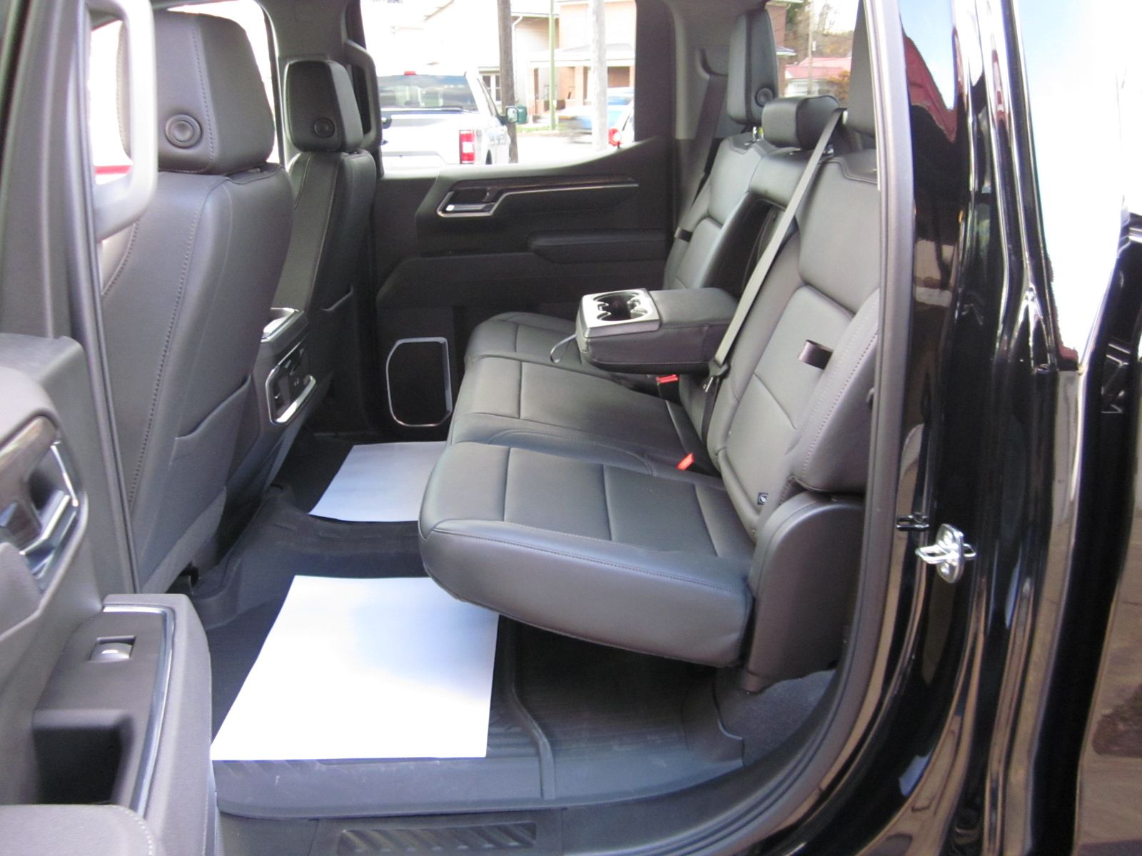 2025 Chevrolet Silverado 1500 LTZ AWD