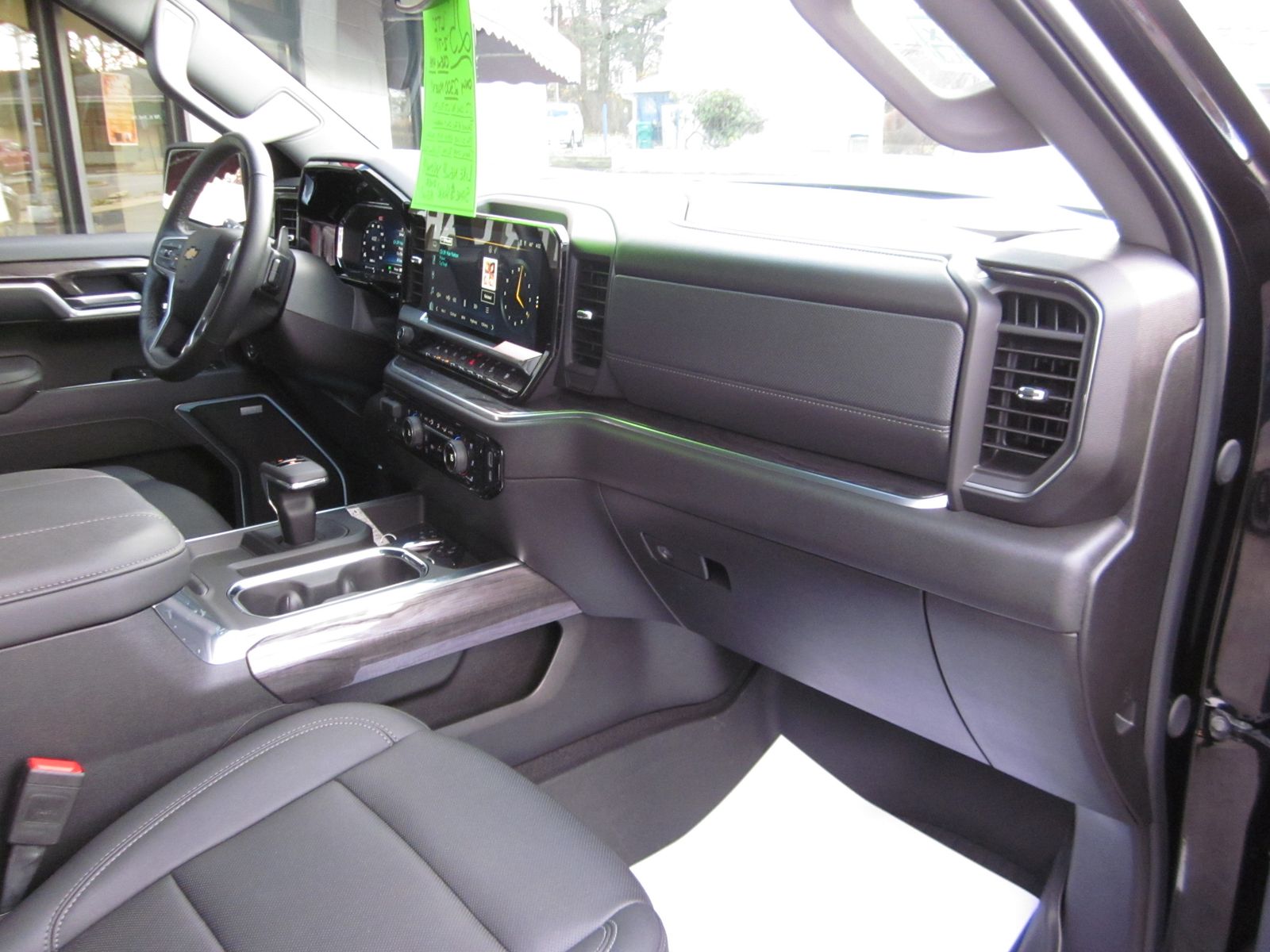 2025 Chevrolet Silverado 1500 LTZ AWD