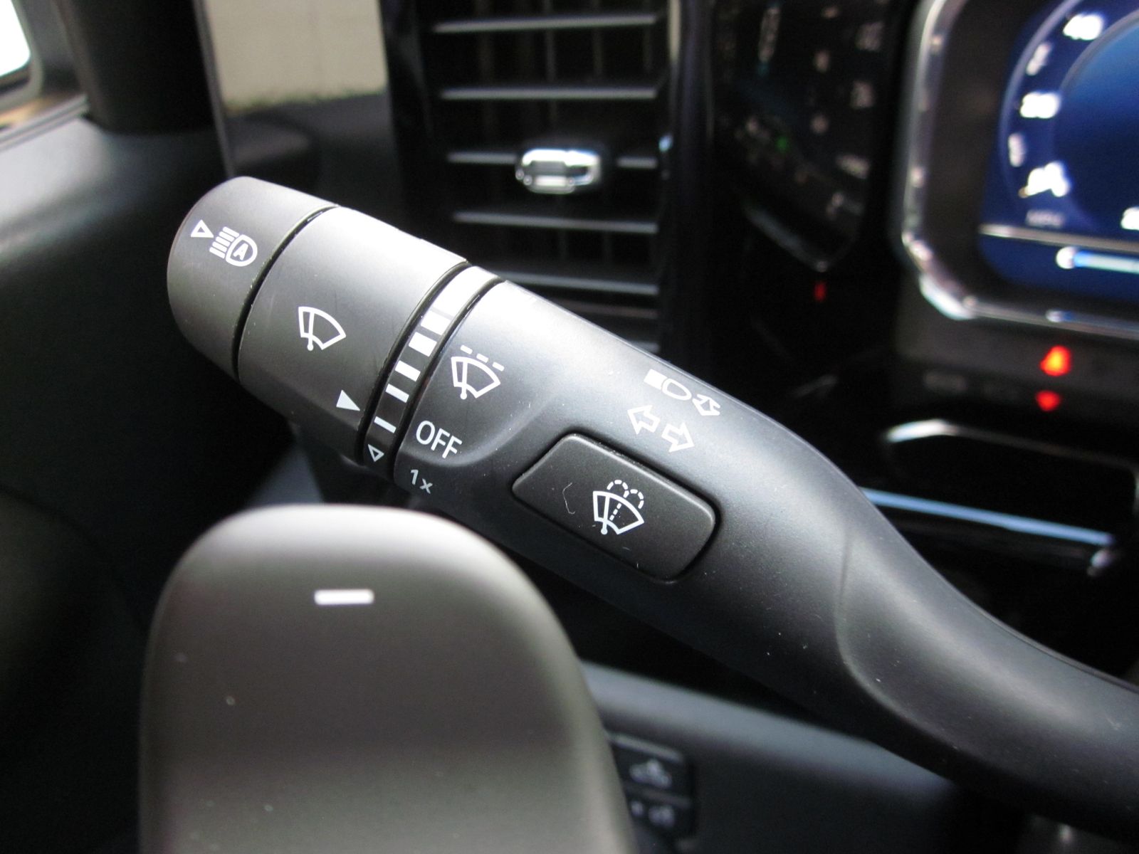 2025 Chevrolet Silverado 1500 LTZ AWD