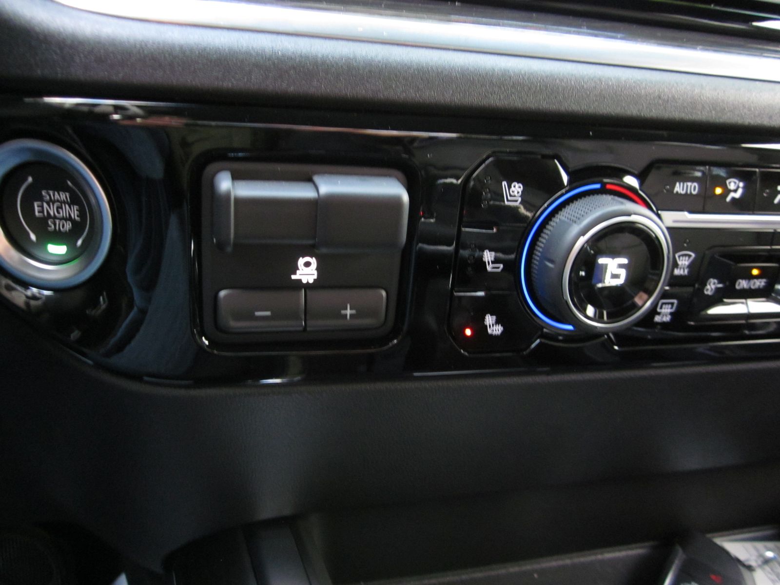 2025 Chevrolet Silverado 1500 LTZ AWD