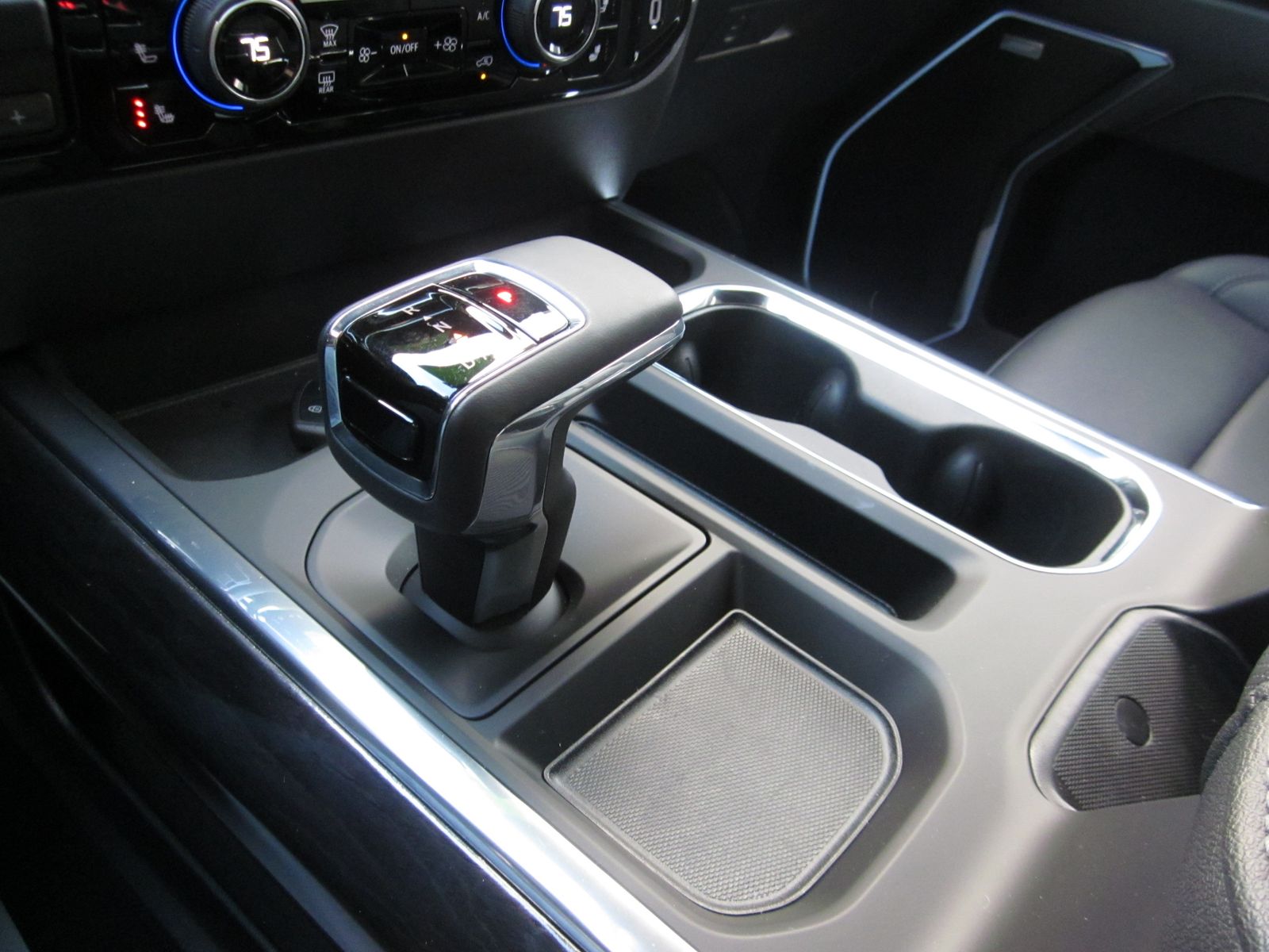 2025 Chevrolet Silverado 1500 LTZ AWD