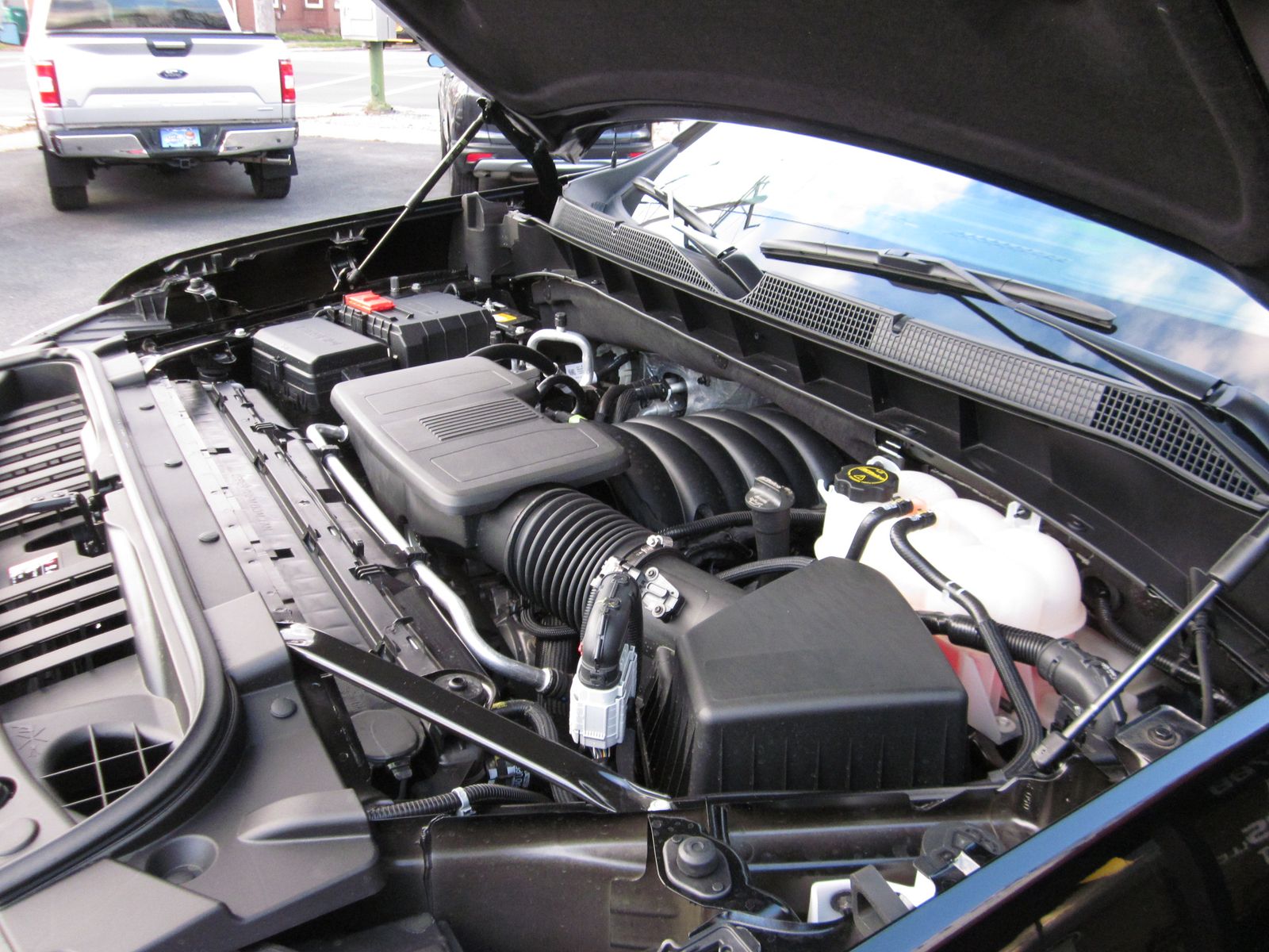 2025 Chevrolet Silverado 1500 LTZ AWD