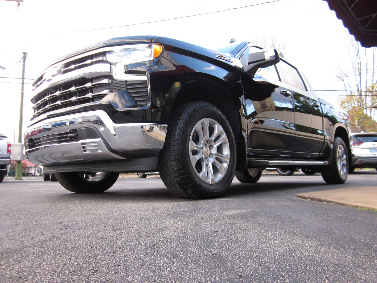 2025 Chevrolet Silverado 1500 LTZ AWD
